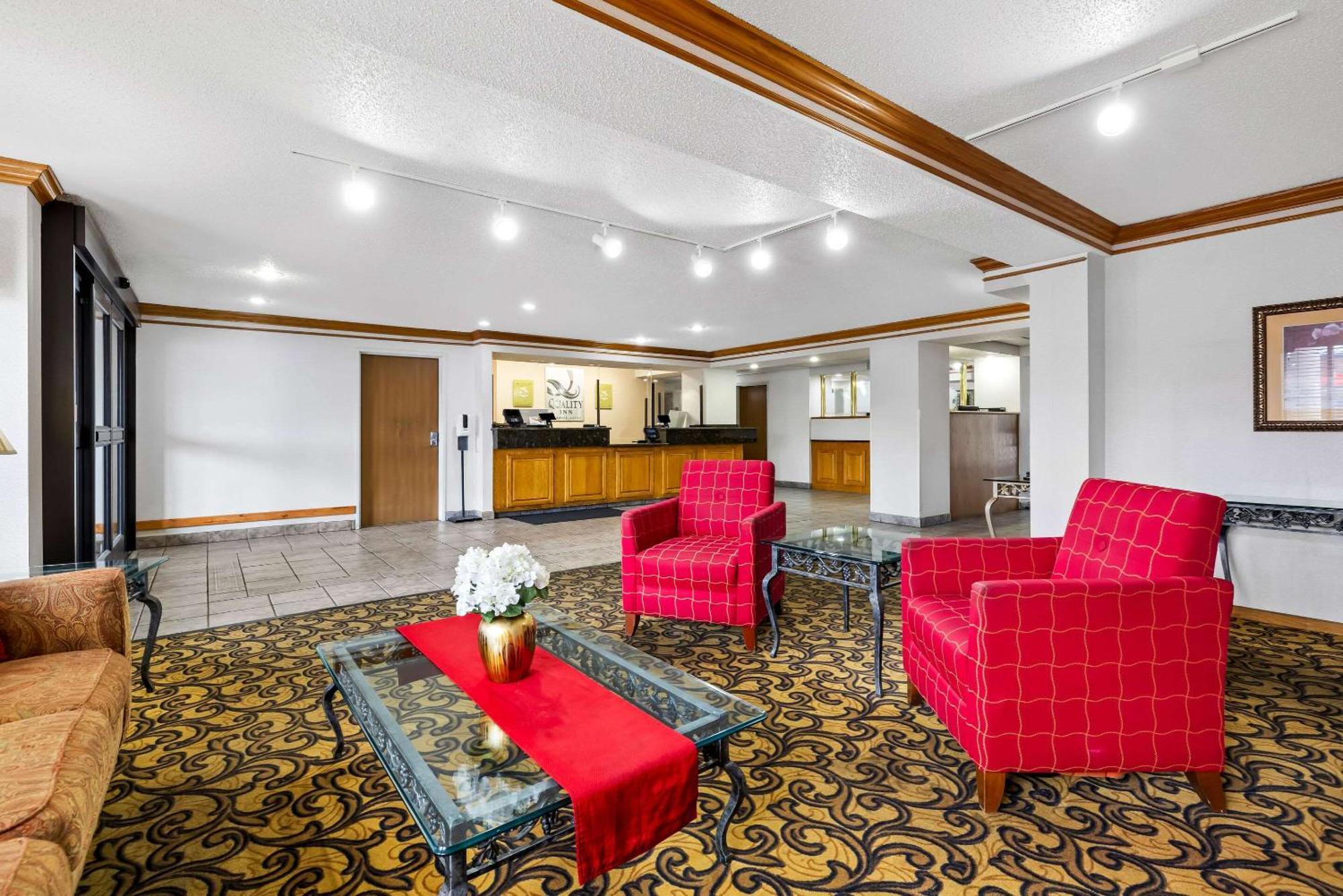 Quality Inn Near Monument Health Rapid City Hospital Kültér fotó