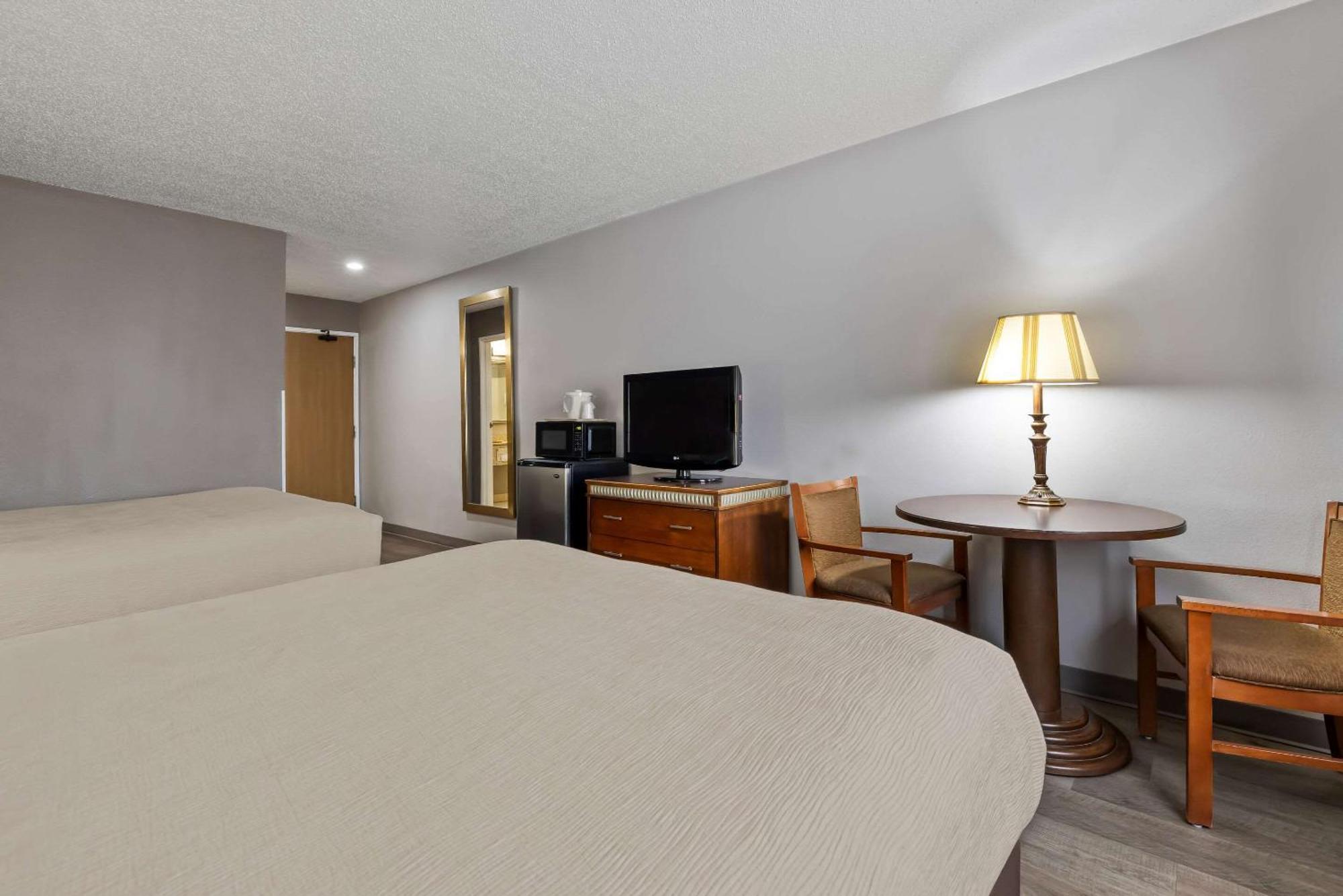 Quality Inn Near Monument Health Rapid City Hospital Kültér fotó
