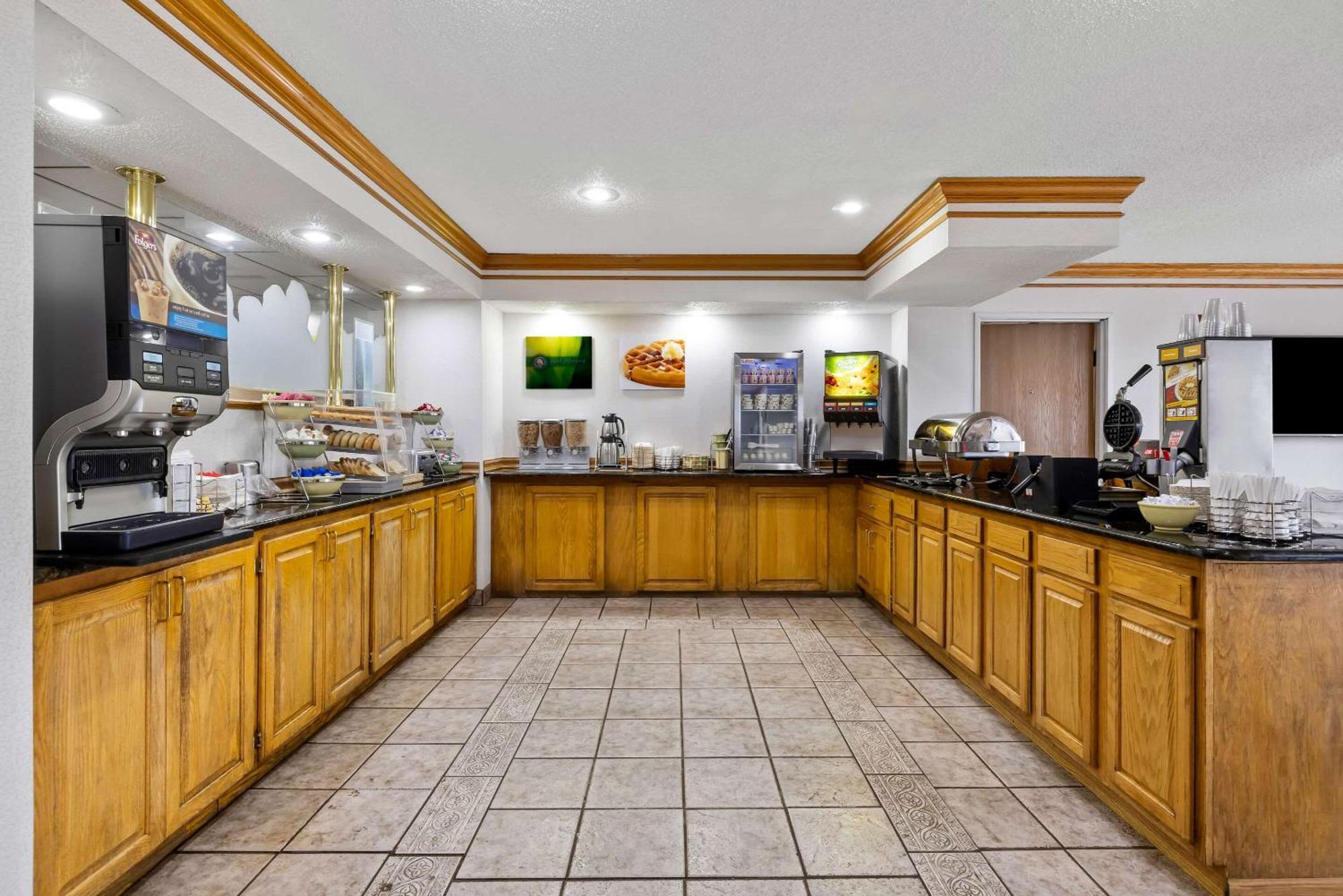 Quality Inn Near Monument Health Rapid City Hospital Kültér fotó
